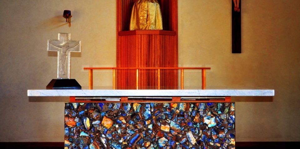 Saint-fin Barr’s-church-Quilpie-opal-altar